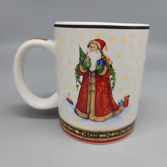 Old World Santa Christmas Mug Snow Covered Ground Vintage Retro Christmas Mug - Picture 1 of 4